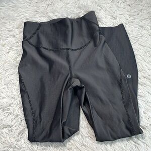 Lululemon Base Pace High-Rise Tight 25" *Two-Tone Ribbed Black / Gull Grey